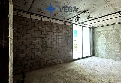 Office Space | Pool View | High Potential Location