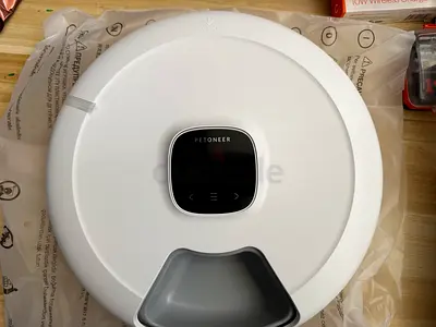 Petoneer NutriSpin 6 Meal Pet Feeder