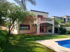 Luxury 4-Bedroom Villa with Private Pool in Jumeirah Park
