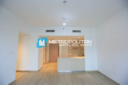 Balcony | 2 BR with Laundry | Ready to Move