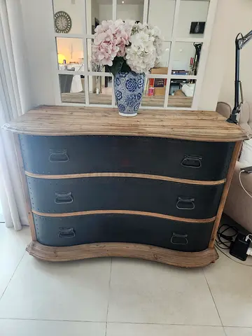 Marina Vintage-style Wooden Chest of Drawers with Curved Front (3 Drawers)