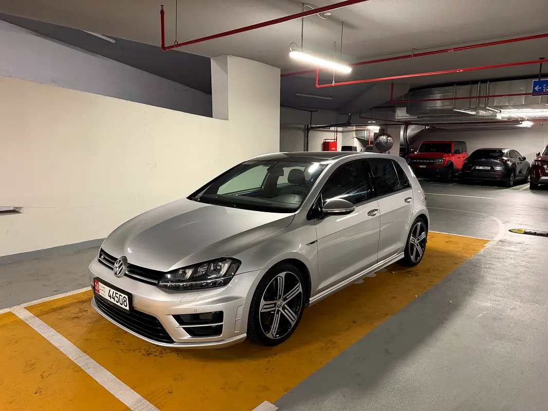Volkswagen Golf 2016 — photo 1 of 17