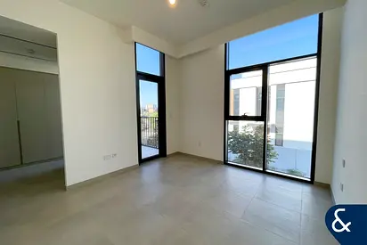 Large Corner Plot | 4B1 | Close To Pool