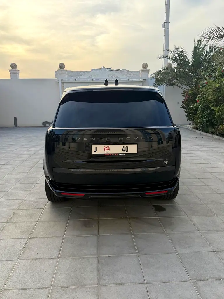 Land Rover Range Rover 2025 — photo 1 of 12