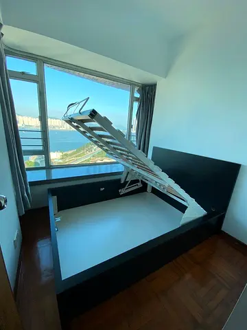 King storage bed frame with hydraulic lift -