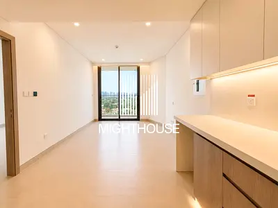 Elegant 1BR | City & Golf View | Ready to Move In