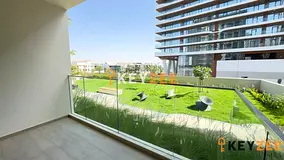 SPACIOUS | BRIGHT UNIT | READY TO MOVE IN