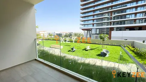 SPACIOUS | BRIGHT UNIT | READY TO MOVE IN