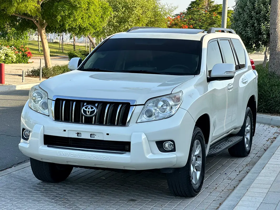 Toyota Prado 2012 — photo 1 of 13