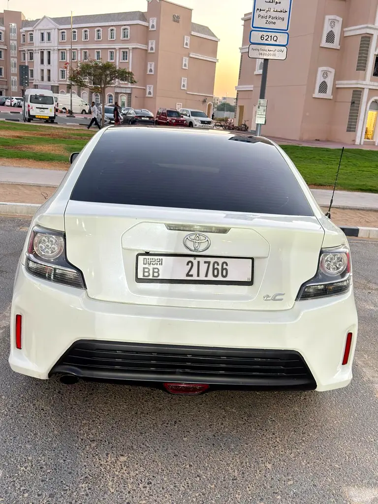Toyota Scion 2015 — photo 1 of 10