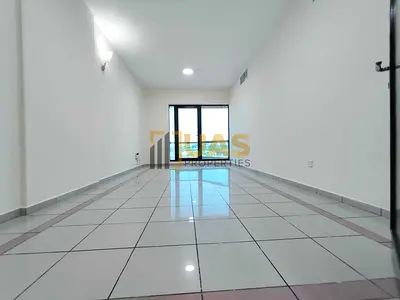 LUXURIOUS 2BHK FOR STAFF PARKING WELL MAINTAINED HOT OFFER
