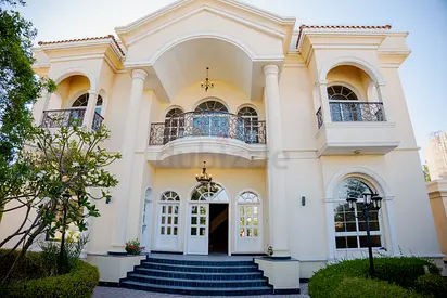 COMMERCIAL 5BR VILLA - AL SAFFA SECOND - PLOT AREA 40,000 - DIRECTLY FRM LANDLORD