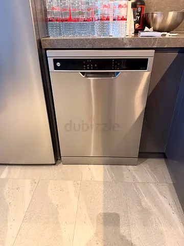 Hoover Dishwasher – Excellent Condition
