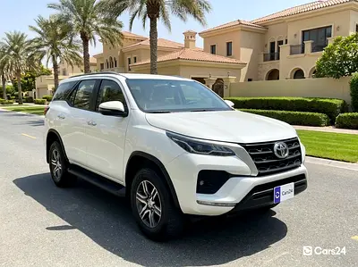 AED 1,535/m | 0 DP | Free 3 Months Warranty | Service History | 30 Day Return | TOYOTA FORTUNER 2024