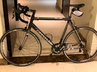 Cannondale road bike - good condition, lightweight frame