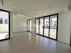 Book Viewing | Close To Central Park | Single Row