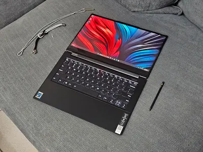 Lenovo Yoga 9i Core i7 11th GEN - 16gb/512gb + PEN
