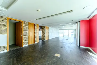Full Floor | Semi Fitted | Prime Location