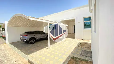 فيلا راقية داخل مجمع سكني – 3 غرف ماستر مع غرفة خادمة ومرافق متكاملة