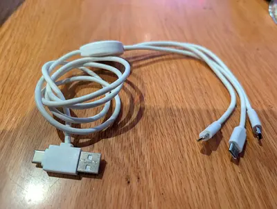 Multi-head USB Charging Cable (USB-A to Micro USB/USB-C/Lightning) - Used