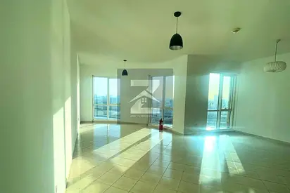 Vacant! Huge Layout | Lake View | Unfurnished