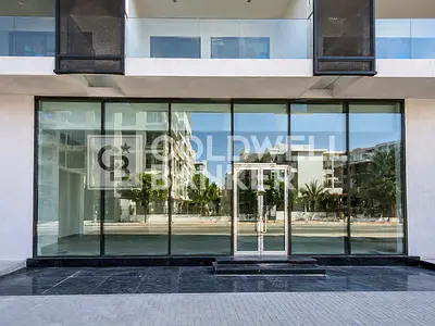 Commercial Space | Vacant | Ideal for Business