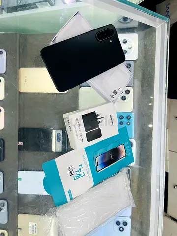 Samsung mobile phone with charger