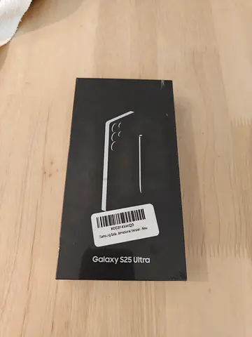 New sealed Samsung Galaxy S25 Ultra 256 gb Titanium black color