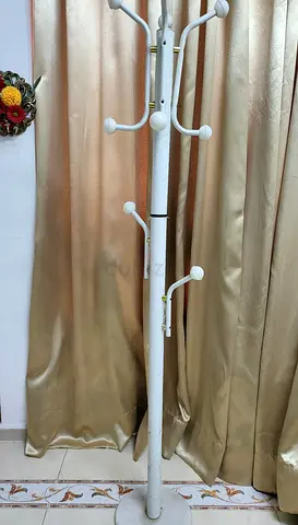 HANGER-White metal standing coat rack with multiple hooks