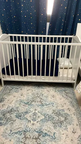 White Wooden Baby Crib in Good Condition