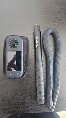 INSTA360 X3 with SD card + stands