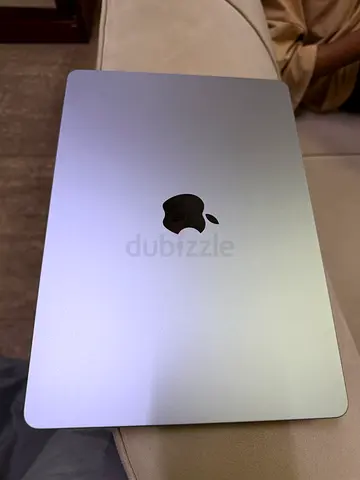 MacBook Air M2 2022 – Excellent condition – Very fast  clean