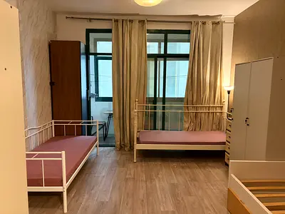 Bed space only girls