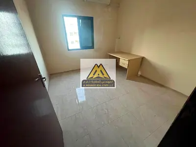 شقة غرفتين و صالة | النخيل 1 | ايجار سنوي | ثاني صف من الكورنيش | في قلب جميع الخدمات