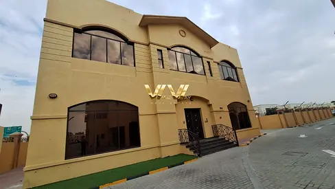 GATED COMMUNITY | GOOD CONDITION | SPACIOUS & READY TO MOVE-IN