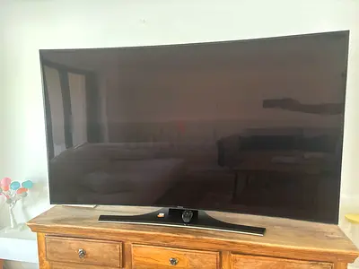 Curved 65 Samsung Smart TV in excellent Condition