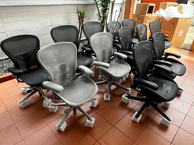 For sale Herman miller Aeron size B fully loaded