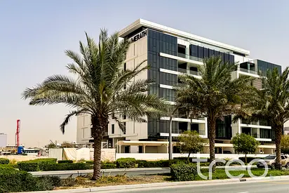 Prestigious I Grand I Newly Handed over