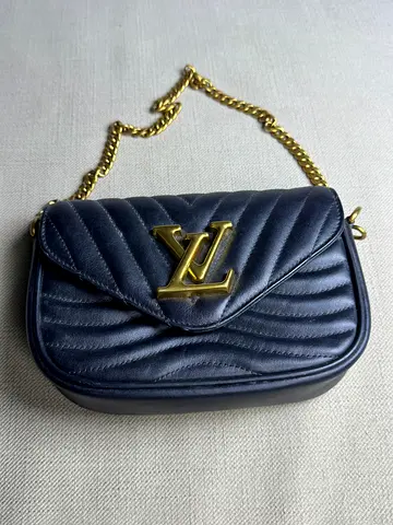 Louis Vuitton Chain Shoulder Bag (Good Condition)