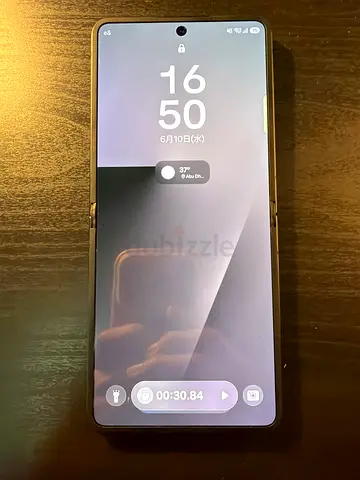 Galaxy Z flip7 smartphone - good working condition