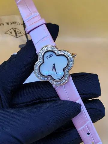 Van cleef ladies watch
