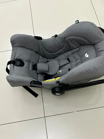 Car seater