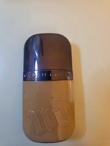 Urban Decay Naked Skin Liquid Foundation (new light tan shade)