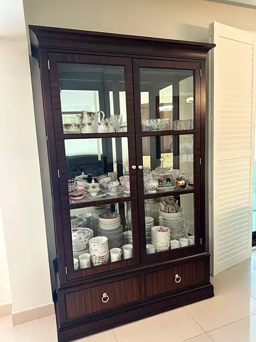 Ethan Allen Brighton China Cabinet