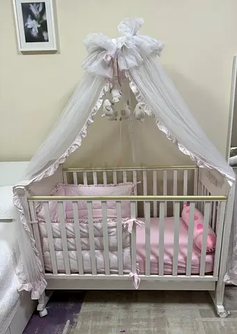 White Baby Crib with Canopy  stand, Bumpers, Pink Bedding - Italian brand , Good Condition