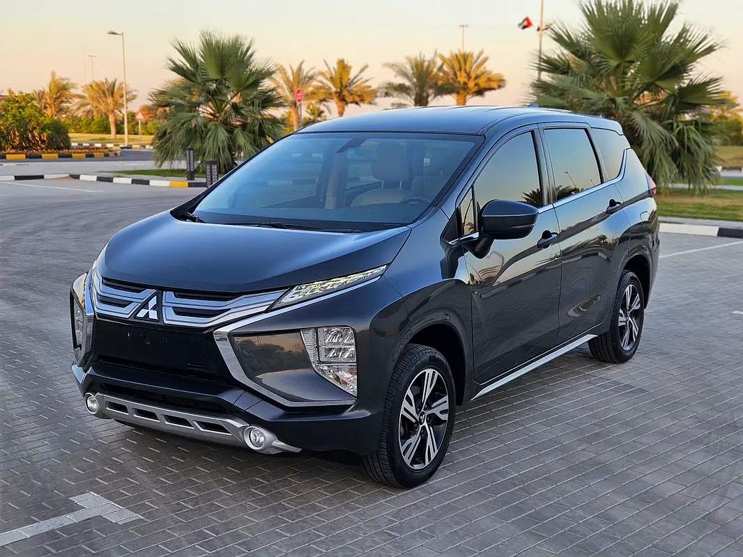 Mitsubishi Xpander 2022 — photo 1 of 19