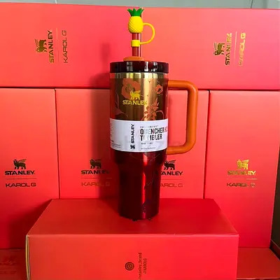 Stanley Quencher Tumbler 40oz - Pineapple Lid, Like New