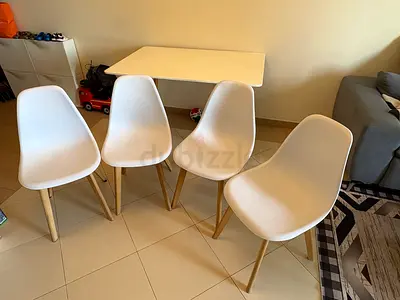 White Dinning Table with 4 chairs Set [Home Center]