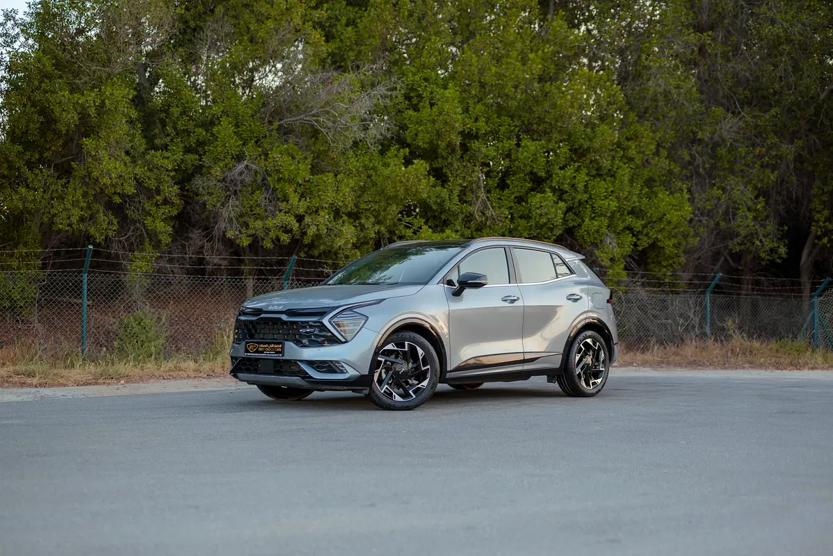 Kia Sportage 2024 — photo 1 of 18