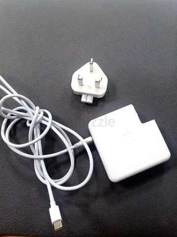 Apple MacBook MagSafe/USB-C Charger with UK Plug (Used)